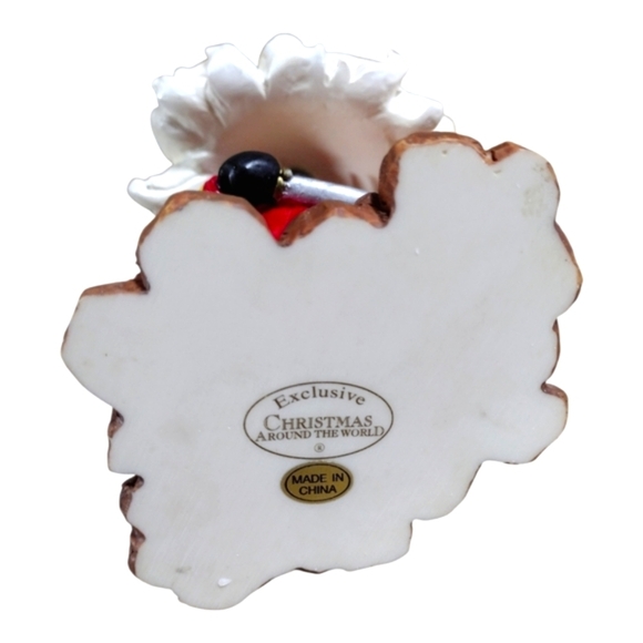 Christmas Around The World In The Heat Of The Holidays Fireman Santa Bobble Head - Picture 9 of 12